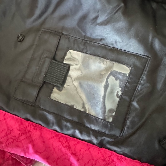 Body Glove Pink and Black Snow Jacket Women’s size Medium with Faux Fur Hood - Picture 16 of 16